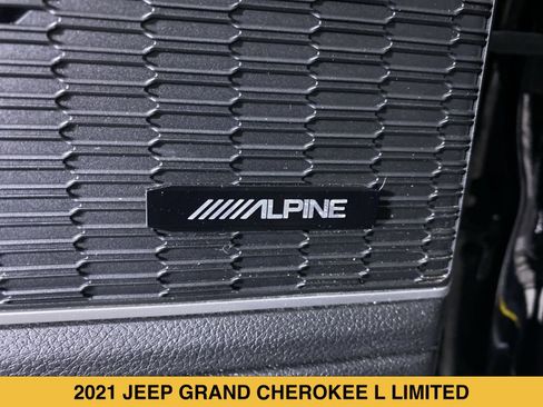 Used 2021 Jeep Grand Cherokee L Limited AWD/4WD image 14