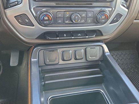 Used 2016 GMC Sierra 1500 SLE w/ SLE Value Package image 24