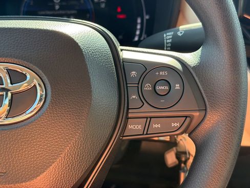 New 2026 Toyota Corolla LE FWD image 31