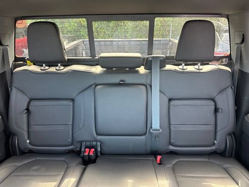 Used 2022 GMC Sierra 2500 Denali w/ Technology Package AWD/4WD image 17