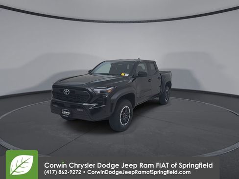 Used 2025 Toyota Tacoma TRD Off-Road image 6