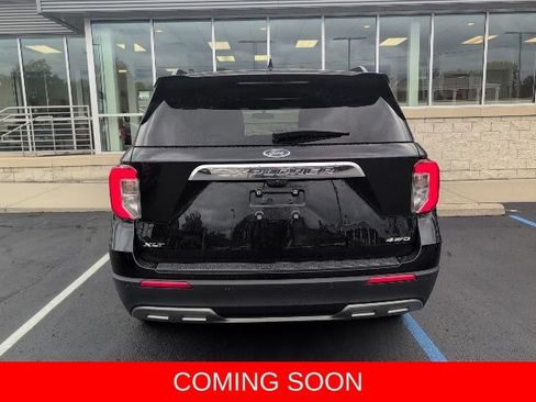 Used 2023 Ford Explorer XLT w/ Equipment Group 202A AWD/4WD image 7