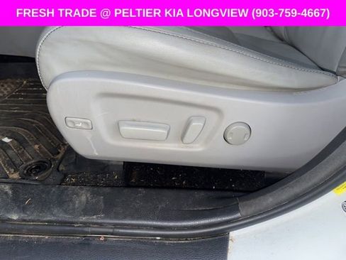 Used 2018 Toyota Highlander XLE image 11