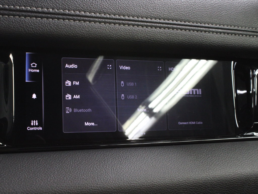 Used 2025 RAM 1500 Laramie w/ Night Edition AWD/4WD image 28