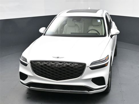 Used 2026 Genesis GV70 2.5T Advanced image 9