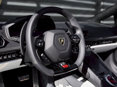 Used 2024 Lamborghini Huracan EVO AWD/4WD image 41
