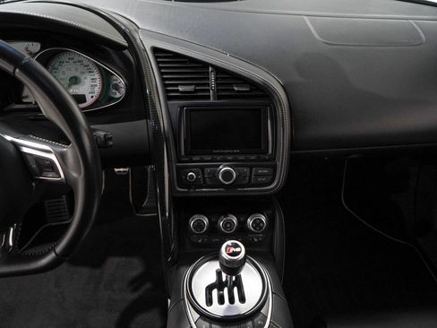 Used 2012 Audi R8 V10 image 11