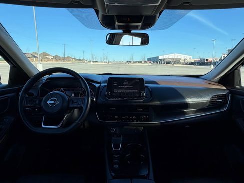 Used 2023 Nissan Rogue SV w/ SV Premium B Package FWD image 24