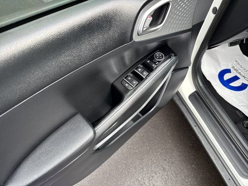 Used 2022 Kia Soul LX FWD image 11