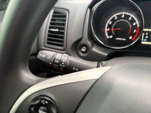 Used 2025 Mitsubishi Outlander Sport AWD image 16