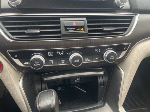 Used 2018 Honda Accord EX image 9