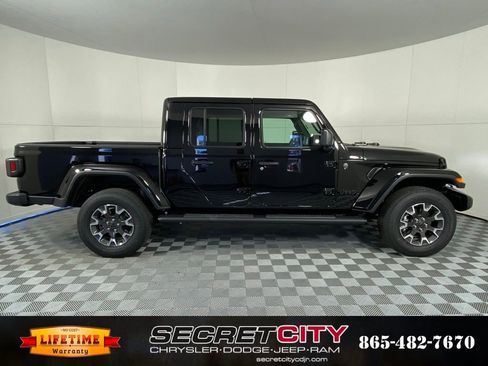 New 2026 Jeep Gladiator Sport image 8