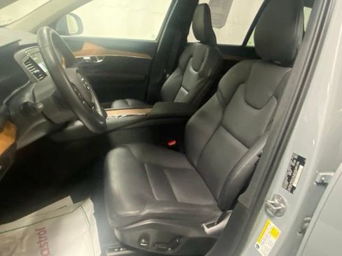 Certified 2024 Volvo XC90 B6 Plus w/ Protection Package Premier AWD/4WD image 11
