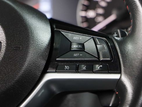 Used 2024 Nissan Altima 2.5 SR FWD image 14