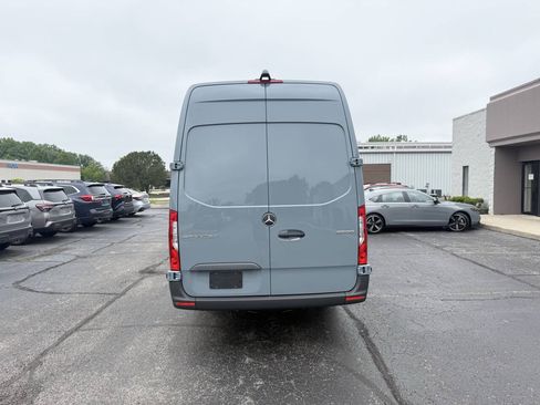 Used 2026 Mercedes-Benz Sprinter 2500 image 7