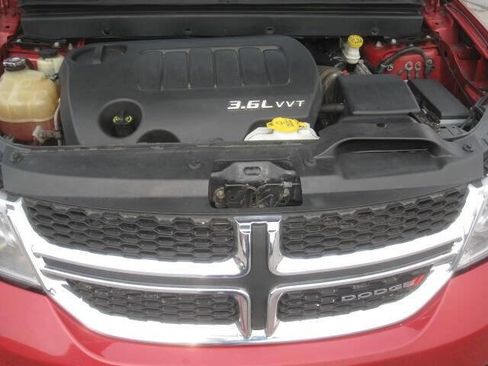 Used 2014 Dodge Journey SXT image 31