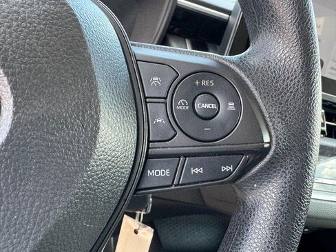 Used 2024 Toyota Corolla LE FWD image 19