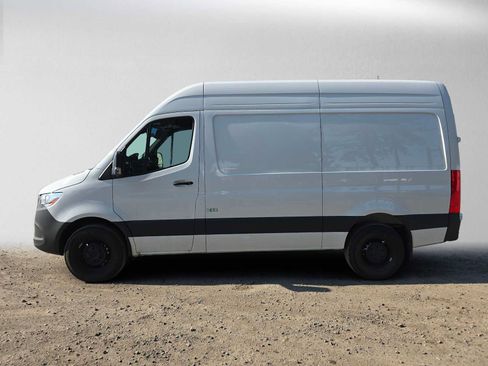 Used 2026 Mercedes-Benz Sprinter 2500 image 6