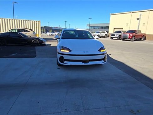 New 2025 Hyundai Ioniq 6 SE image 4