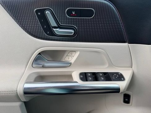 Certified 2023 Mercedes-Benz GLA 250 4MATIC image 15