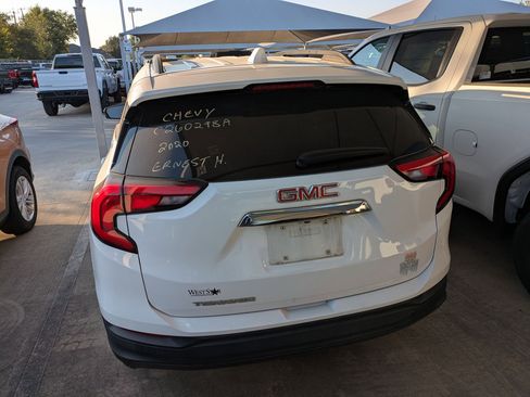 Used 2020 GMC Terrain SLE w/ Driver Convenience Package image 5