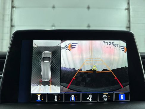 Used 2024 Chevrolet Tahoe LT w/ LT Signature Package image 25