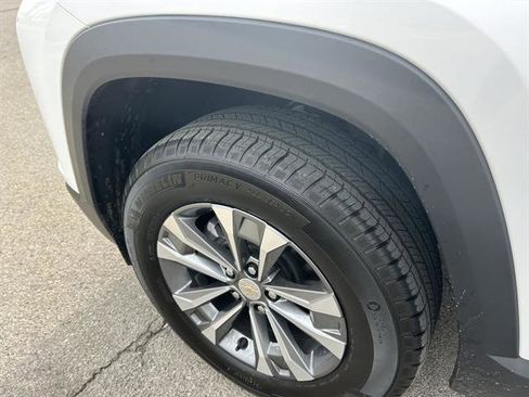 Certified 2026 Chevrolet Equinox LT w/ Convenience Package II image 13