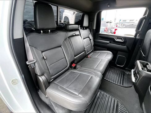 Used 2024 Chevrolet Silverado 2500 LTZ w/ LTZ Convenience Package AWD/4WD image 25