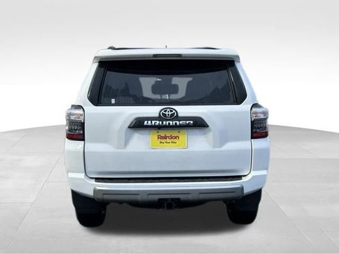 Used 2022 Toyota 4Runner TRD Off-Road Premium image 6