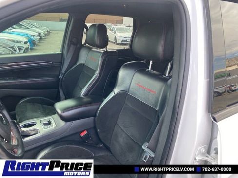 Used 2017 Jeep Grand Cherokee Trailhawk image 17