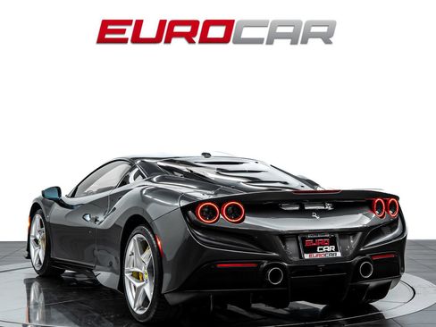 Used 2021 Ferrari F8 Tributo RWD image 3
