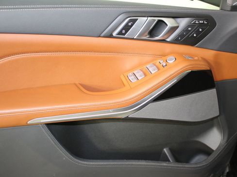 Used 2025 BMW X7 xDrive40i w/ Executive Package image 12