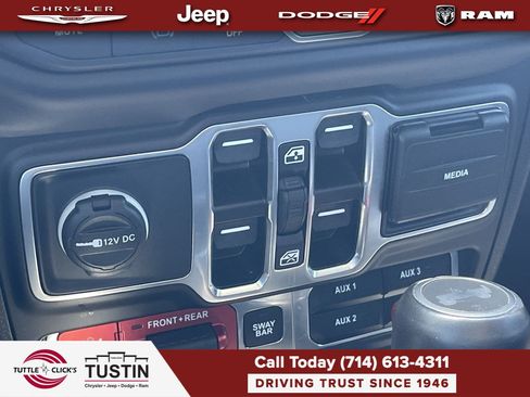 Used 2023 Jeep Wrangler Unlimited Rubicon 4xe w/ Steel Bumper Group AWD/4WD image 22