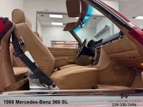 Used 1988 Mercedes-Benz 560 SL image 31