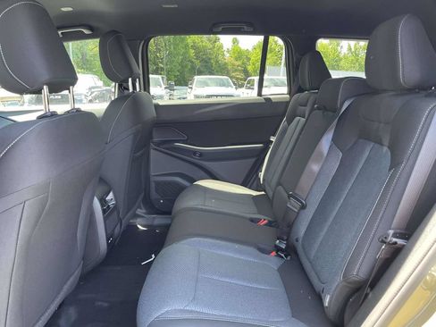 New 2026 Jeep Cherokee Laredo AWD/4WD image 20