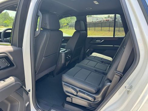 New 2025 GMC Yukon Denali w/ LPO, Floor Liner Package image 18