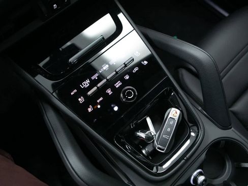 New 2026 Porsche Cayenne Coupe image 28