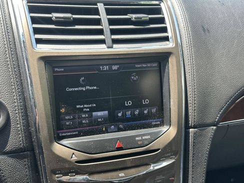 Used 2014 Lincoln MKX AWD w/ Equipment Group 102A image 11