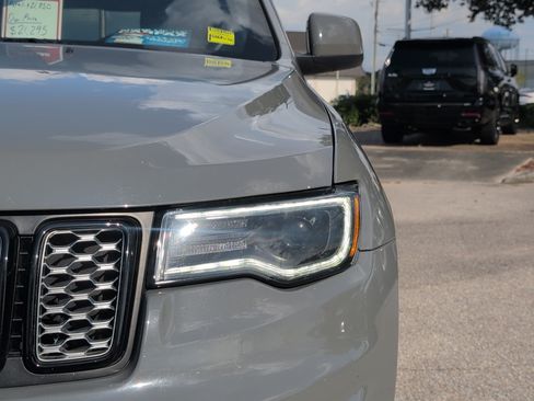 Used 2020 Jeep Grand Cherokee Altitude RWD image 12