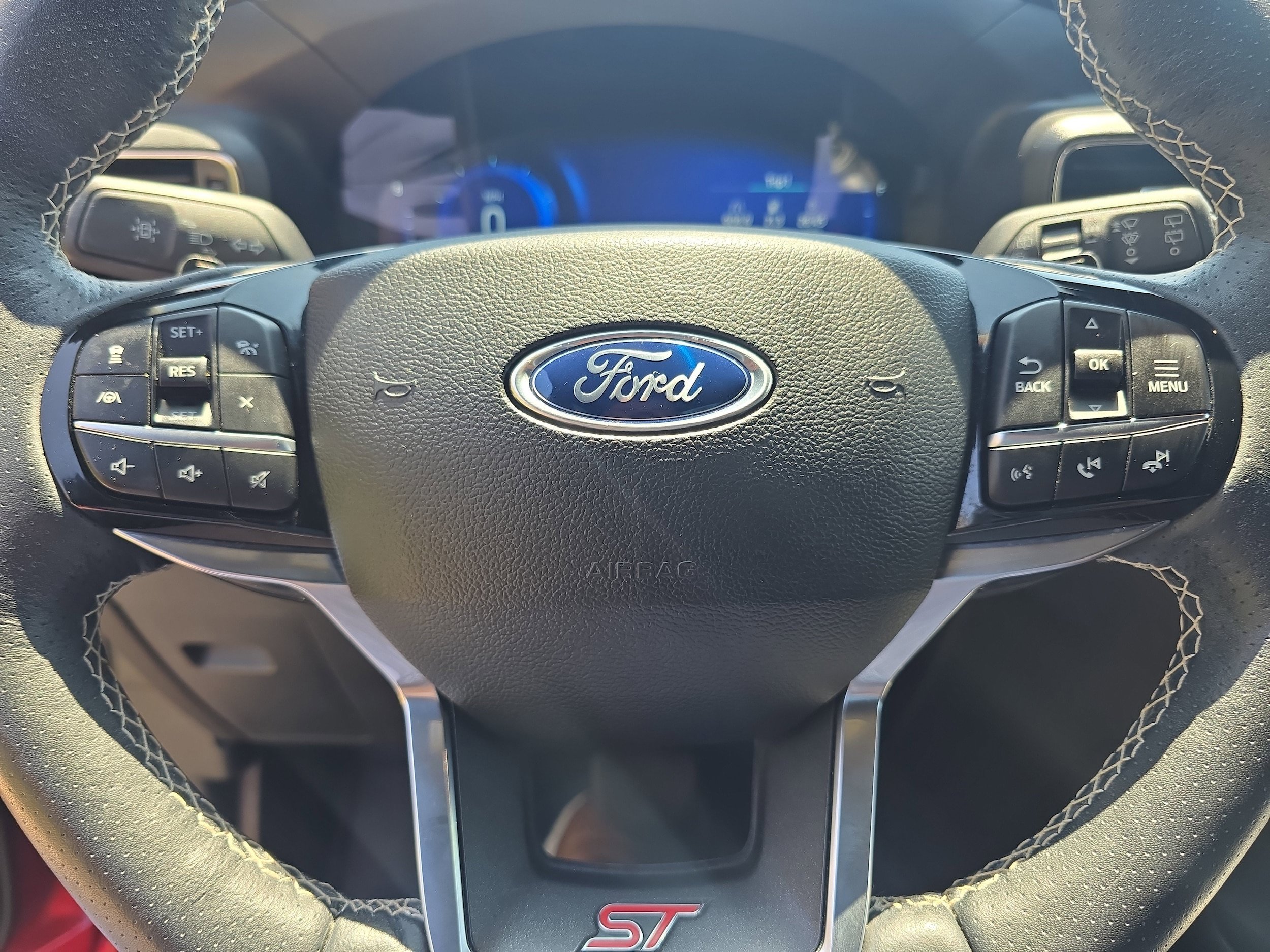 Used 2023 Ford Explorer ST w/ Equipment Group 401A AWD/4WD image 14