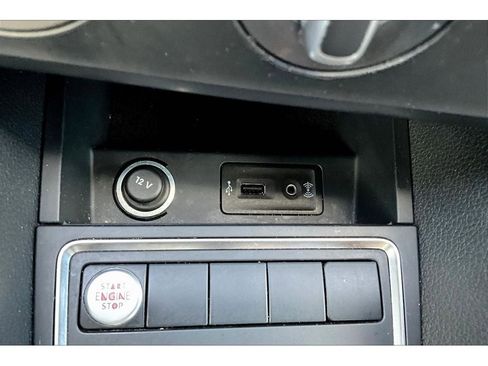 Used 2017 Volkswagen Jetta SE image 14