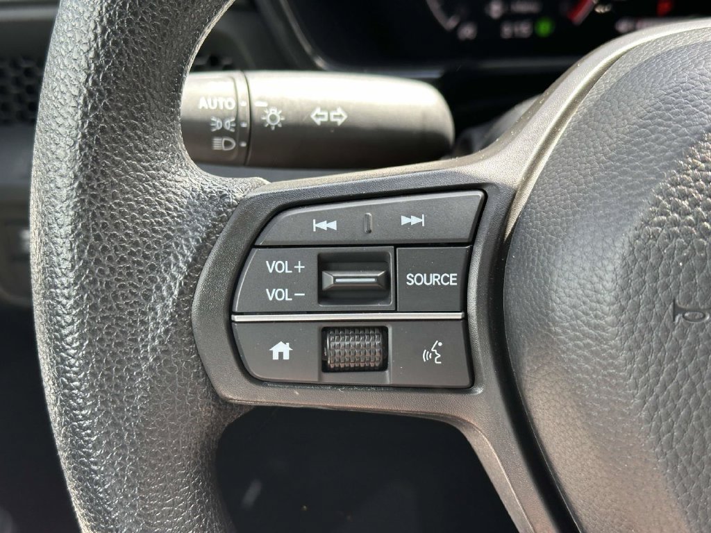 Used 2025 Honda CR-V LX image 18