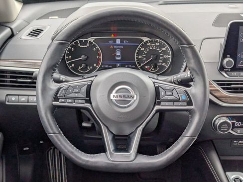 Used 2020 Nissan Altima 2.5 Platinum FWD image 13