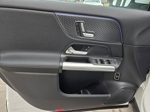 Certified 2025 Mercedes-Benz GLA 250 4MATIC image 19