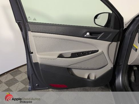 Used 2018 Hyundai Tucson SEL image 11