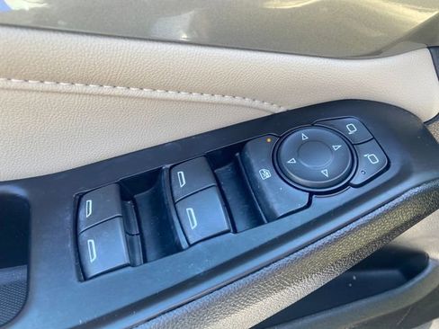 Used 2023 Chevrolet Traverse LS w/ Safety Package FWD image 17