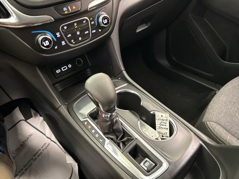 Used 2022 Chevrolet Equinox LT FWD image 19
