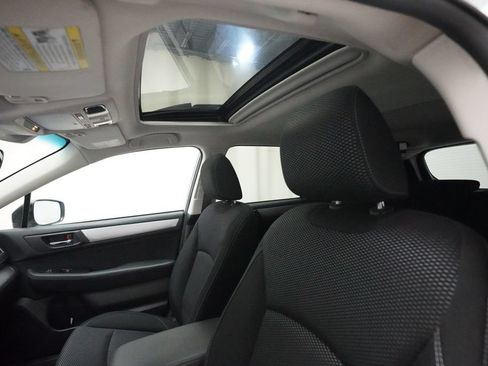 Used 2019 Subaru Outback 2.5i Premium AWD/4WD image 32