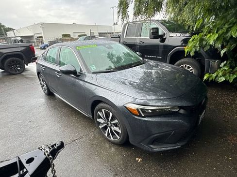 Used 2024 Honda Civic EX-L image 2