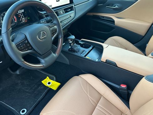 New 2025 Lexus ES 350 Luxury image 7